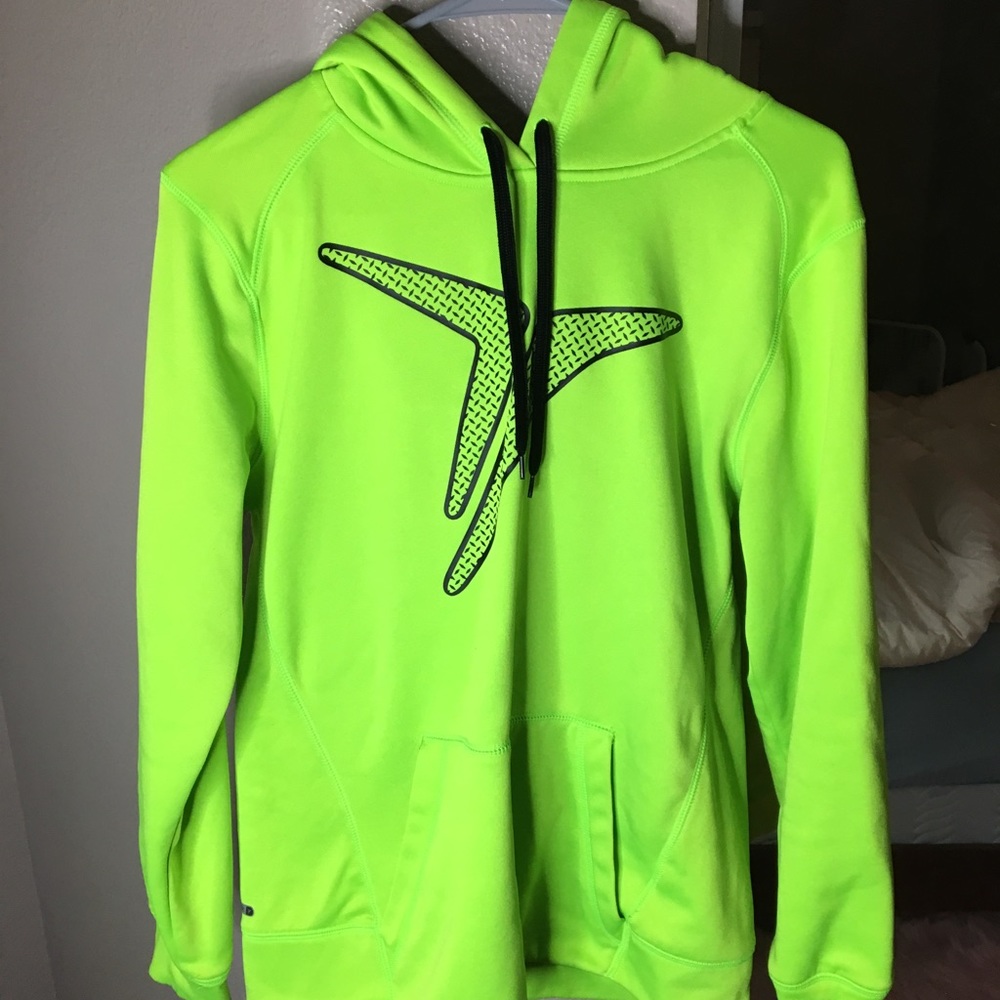 Green pullover 💚